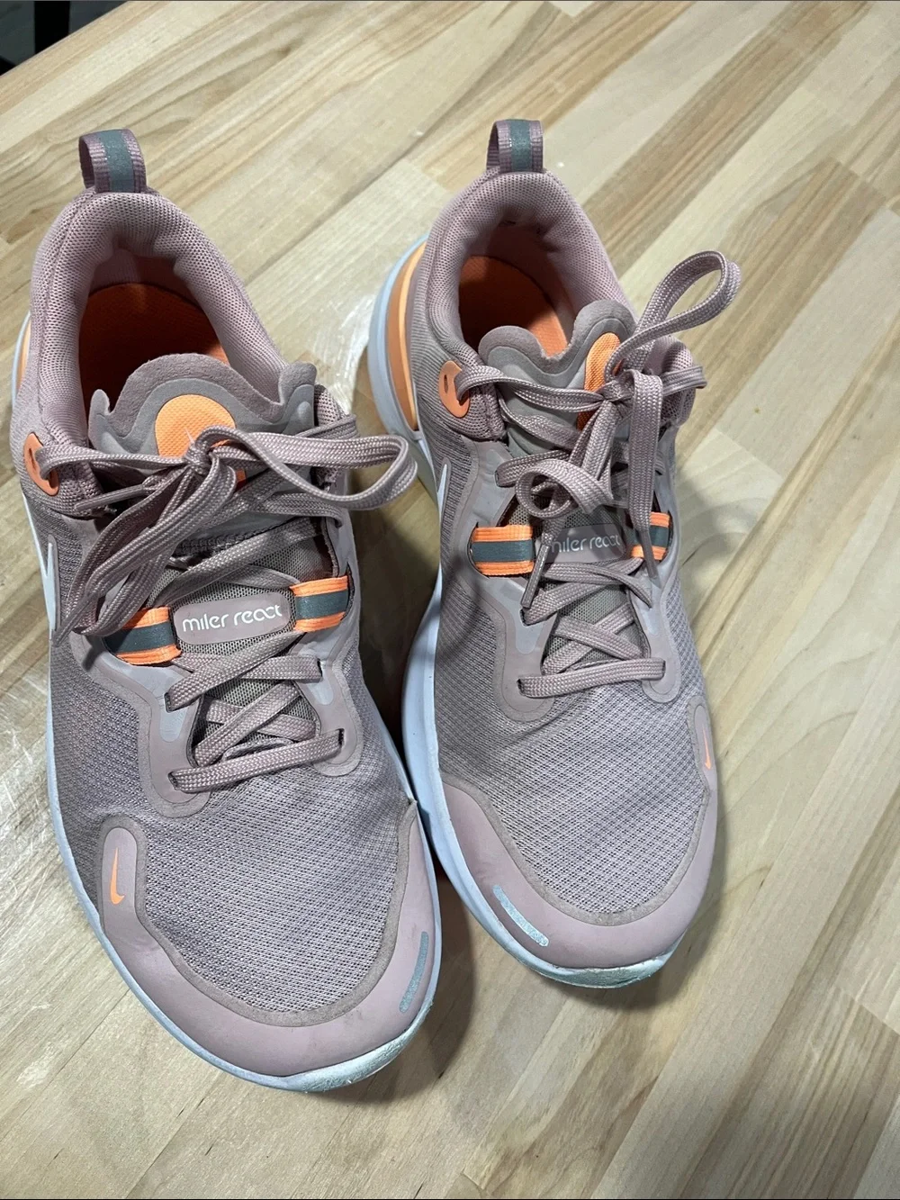 Nike Pink Peach and Orange Running Sneakers react miler women’s 11 dusty pink